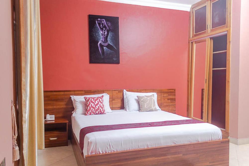 Triple Hill Hotel Weija Zewnętrze zdjęcie
