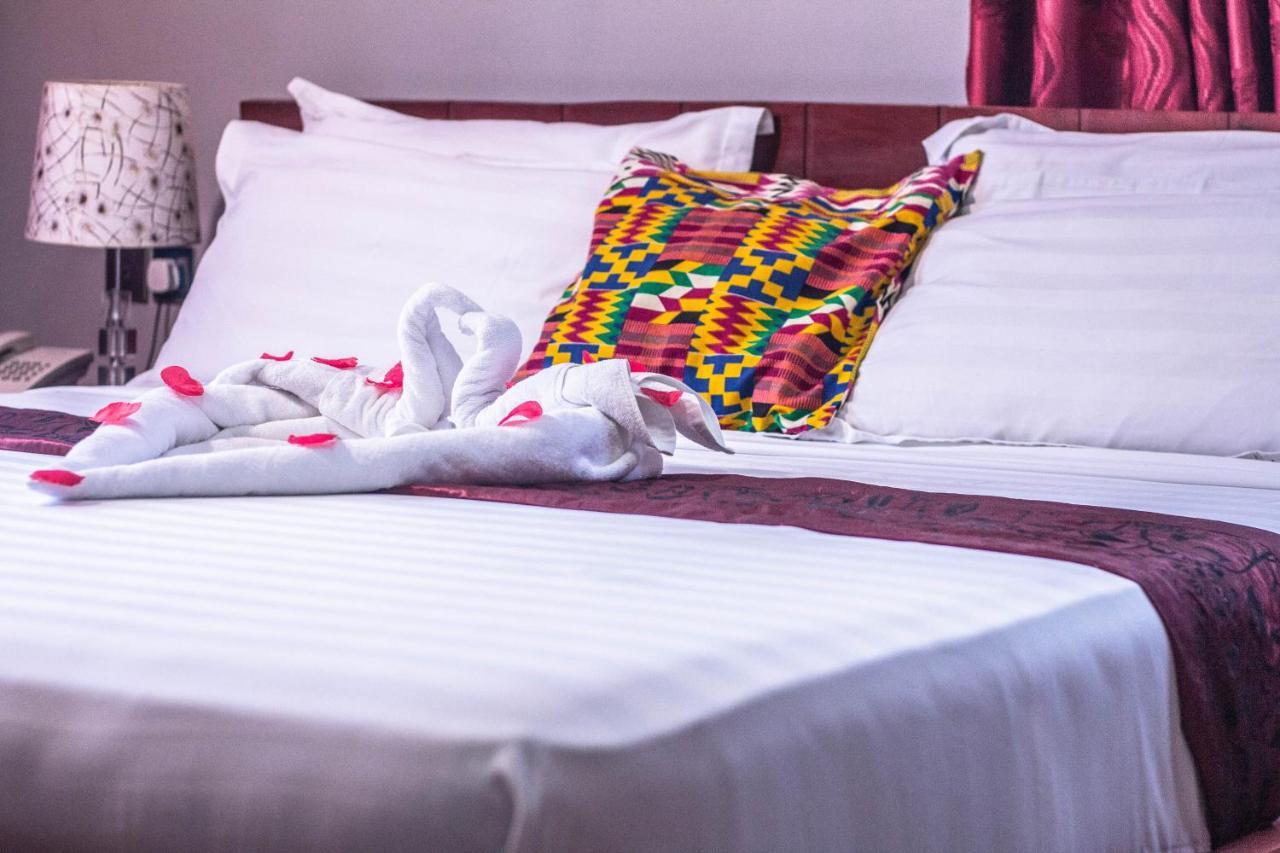 Triple Hill Hotel Weija Zewnętrze zdjęcie