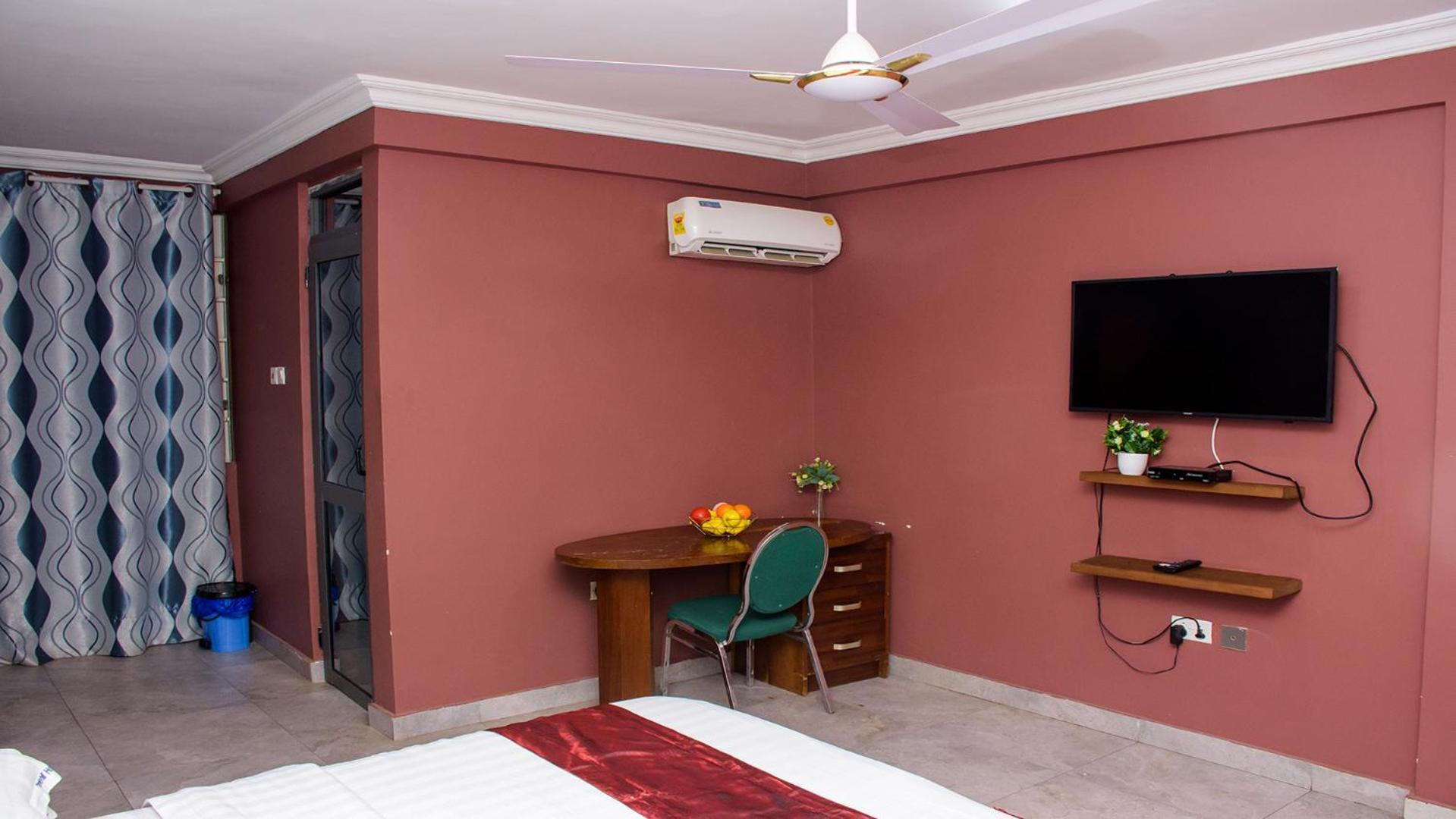 Triple Hill Hotel Weija Zewnętrze zdjęcie