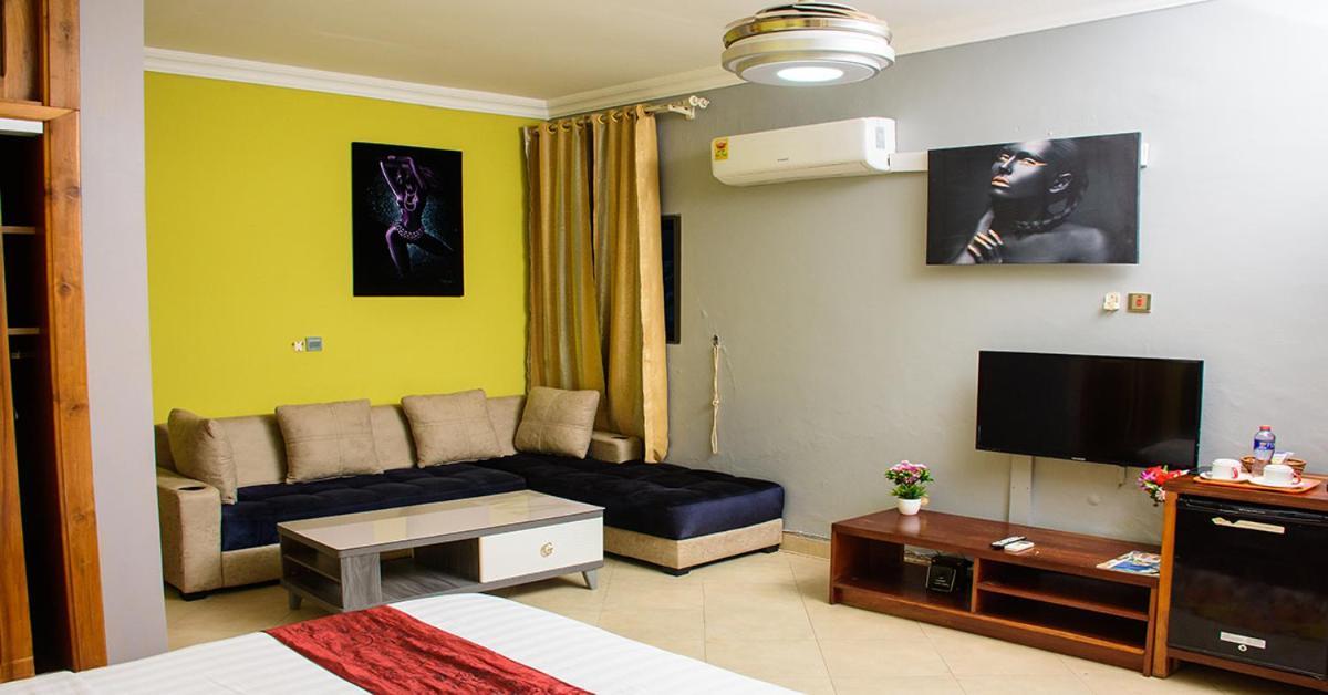Triple Hill Hotel Weija Zewnętrze zdjęcie