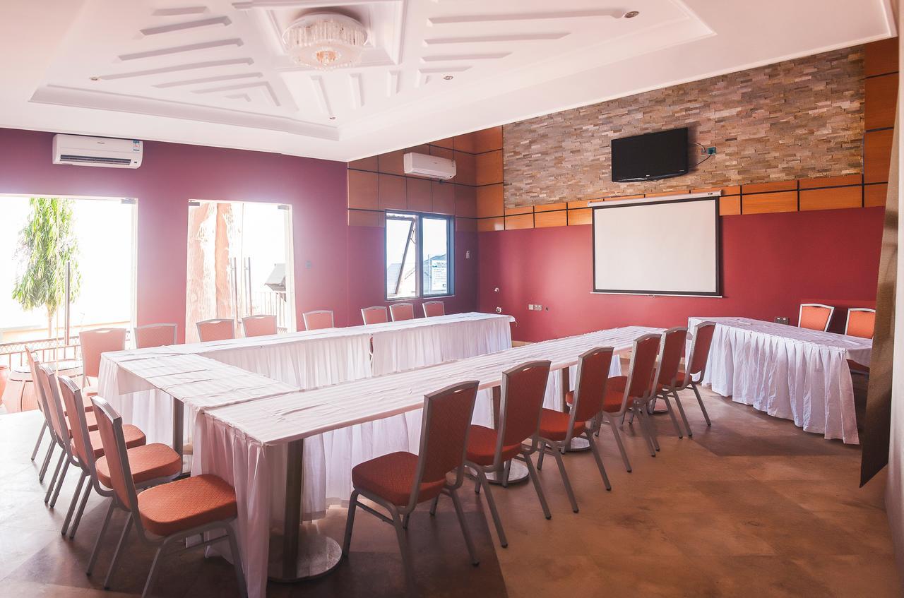 Triple Hill Hotel Weija Zewnętrze zdjęcie